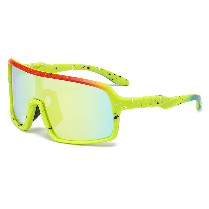 Ladies fashionable sunglasses in a futuristic design with large lenses Kalsten