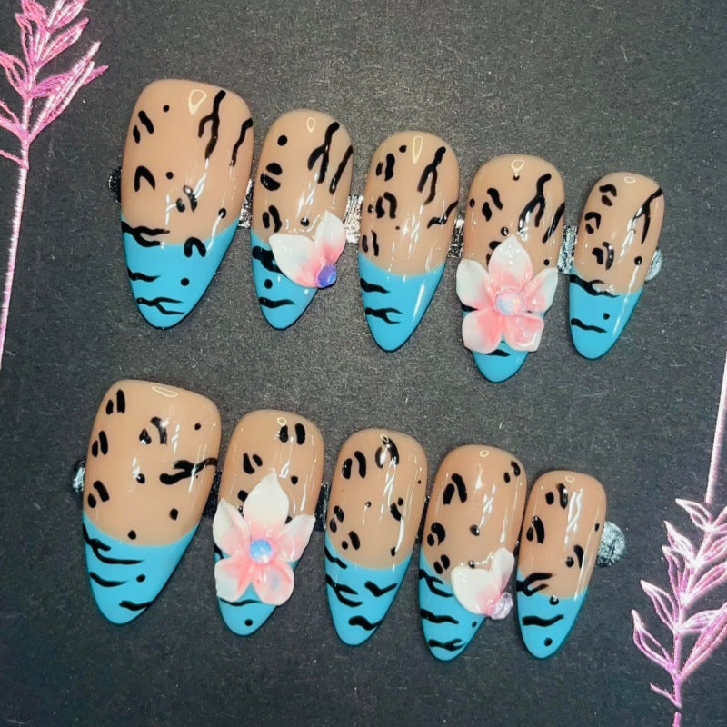Artistic Floral and Star-Embellished Press-On Nail Set Kalsten