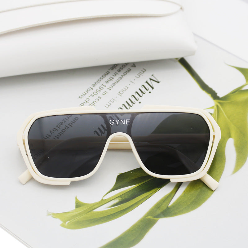 Women's sporty sunglasses with modern design Kalsten