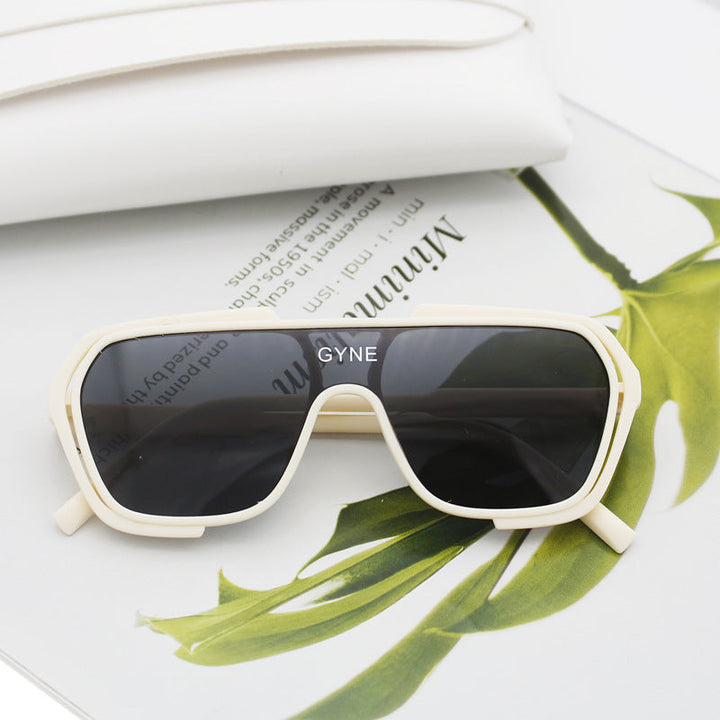 Women's sporty sunglasses with modern design Kalsten