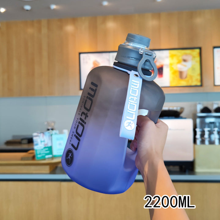 Women’s beverage container with large volume Kalsten