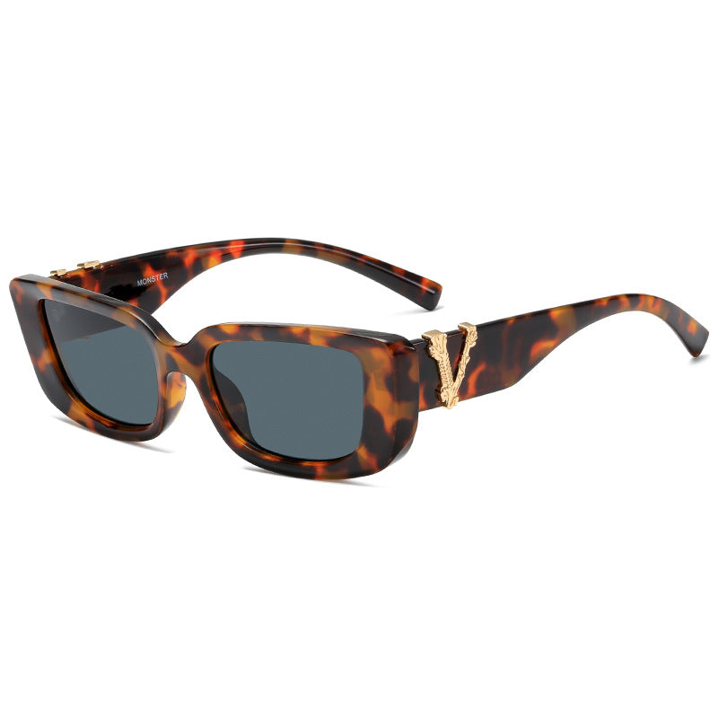 Women's fashionable sunglasses with luxurious tortoise design and gold accents Kalsten