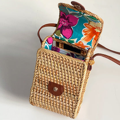 Handcrafted tote bag made of braided rattan Acalora