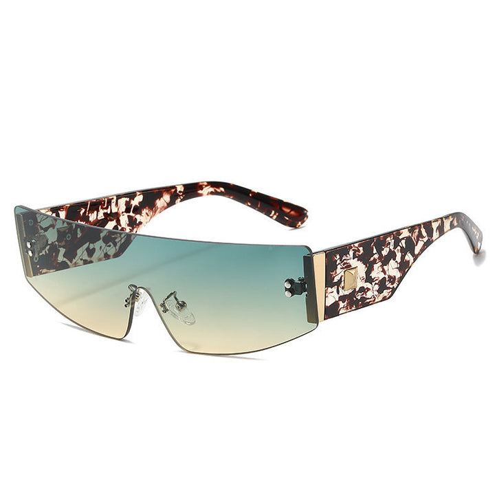 Ladies trendy sunglasses with futuristic design Kalsten