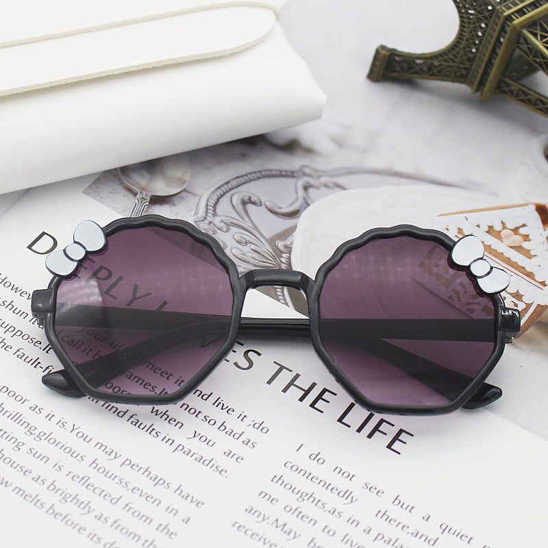 Women's playful sunglasses in creative design Kalsten