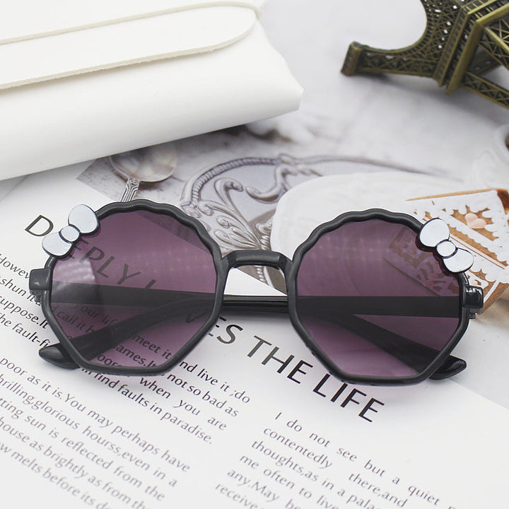Women's playful sunglasses in creative design Kalsten
