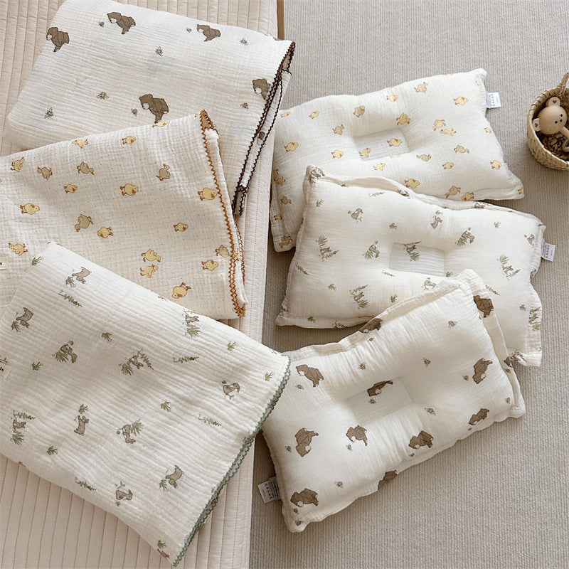 Unisex Mull blanket with cute bear design Kalsten