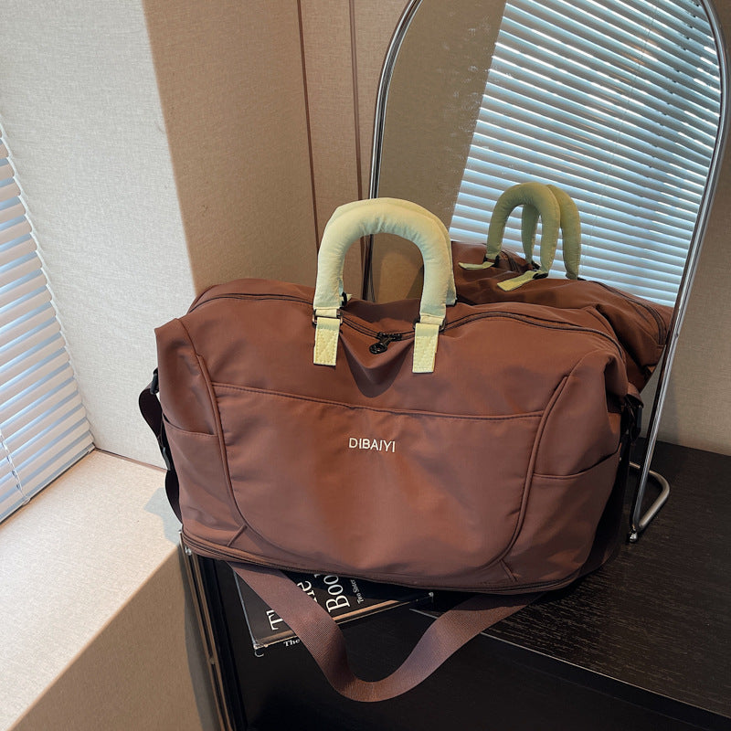 Athletic Travel Bag With Adjustable Shoulder Strap Kalsten