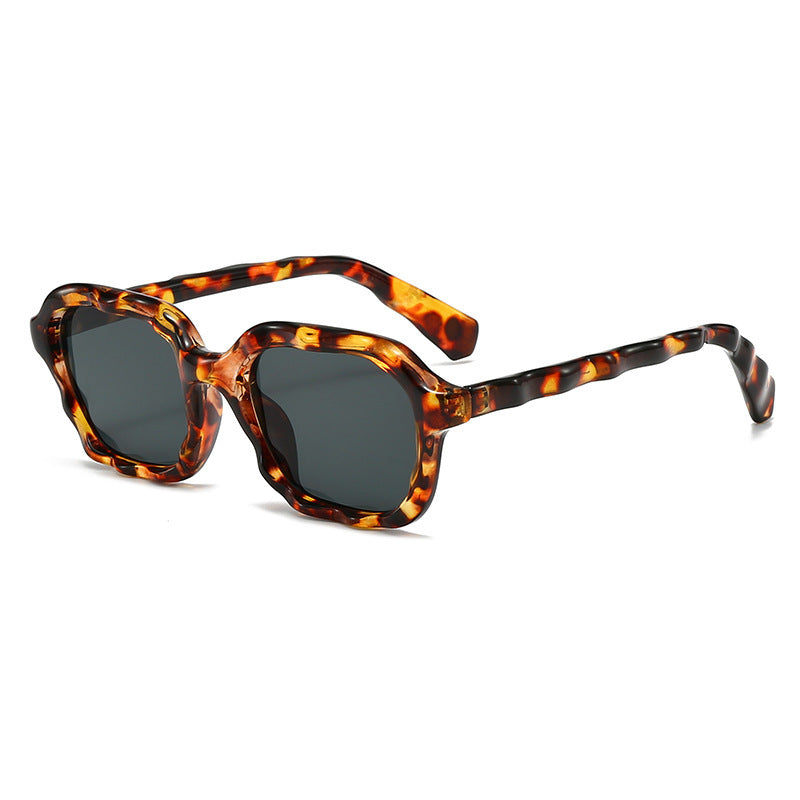 Women stylish sunglasses with distinctive design Kalsten