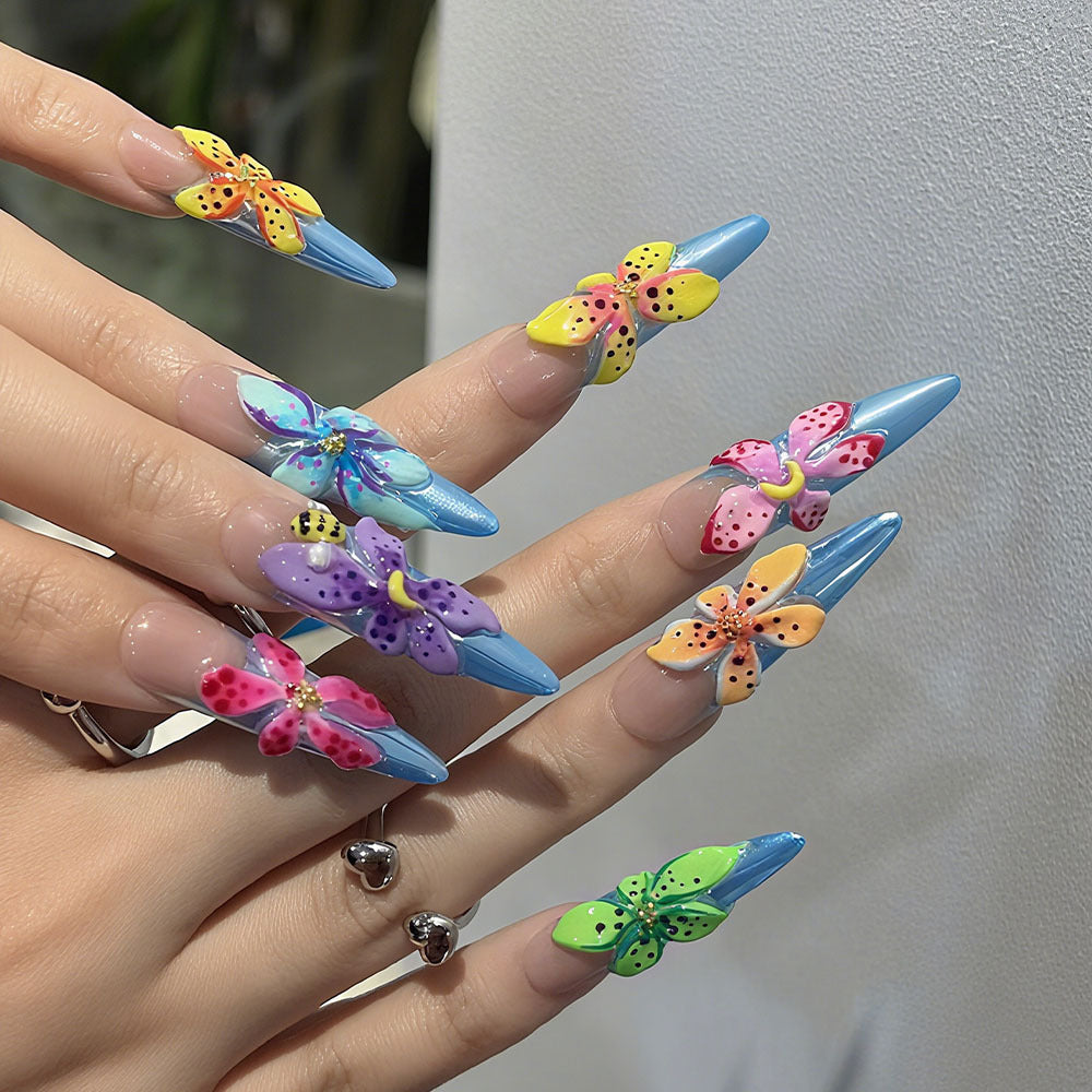 Acrylic nails with floral 3D applications Acalora
