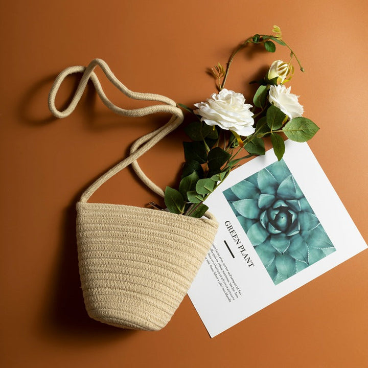 Hand-knotted handbag with stylish textile mix Kalsten