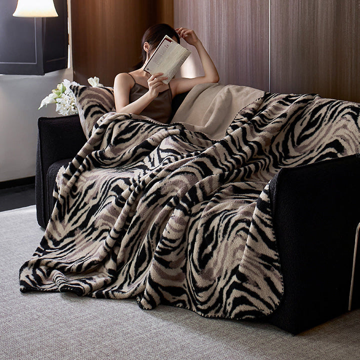 Decorative Flannel Bedspread Kalsten