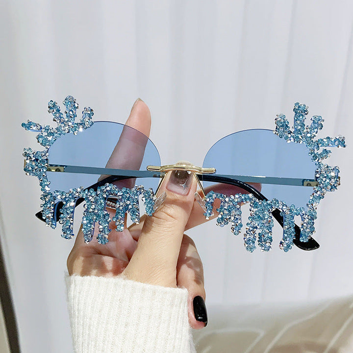 Women Extravagant Sunglasses with Sparkling Rhinestone Decorations Kalsten