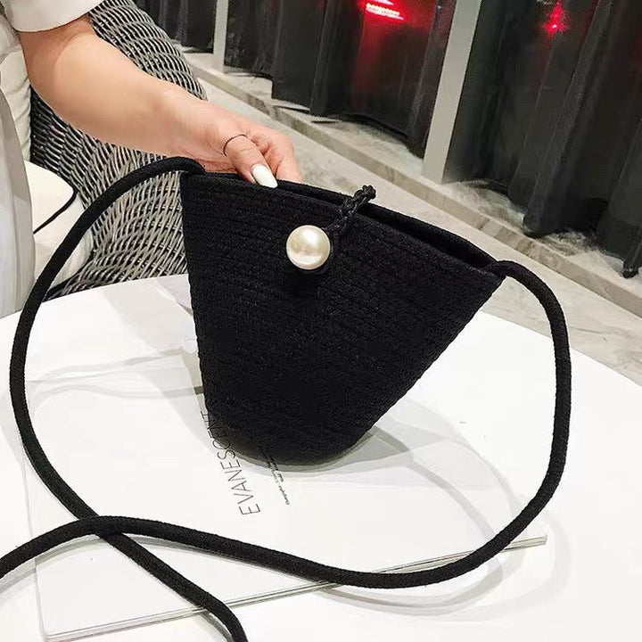 Elegant Handbag with Pearl Closure Kalsten