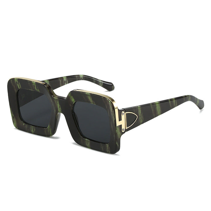 Women square sunglasses with luxurious design and golden accents Kalsten