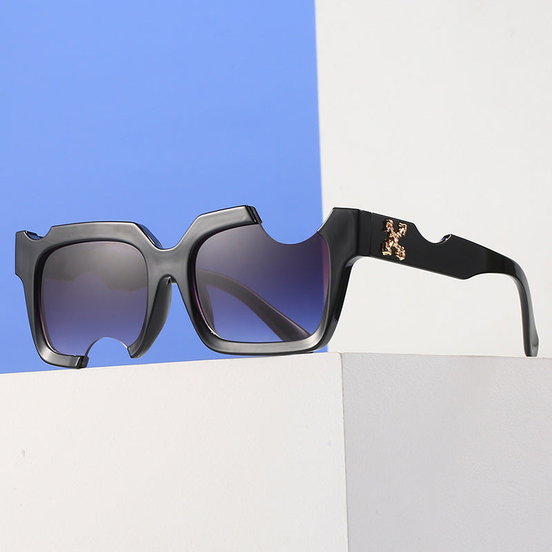 Women's modern, geometric sunglasses with exceptional frame Kalsten