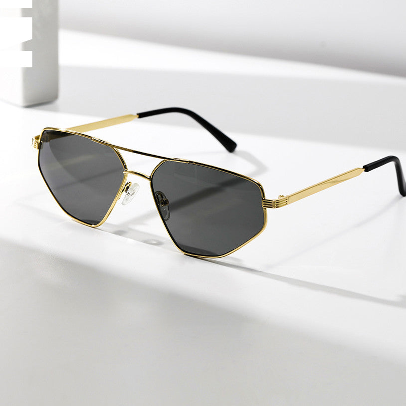 Ladies geometric sunglasses with elegant metal frame Kalsten