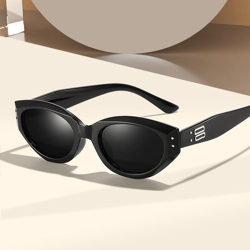 Women's stylish sunglasses in contemporary style with narrow frame Kalsten