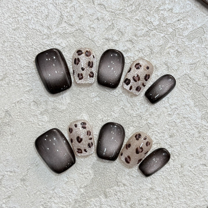 Artificial Nails in Elegant Animal Print Design Kalsten