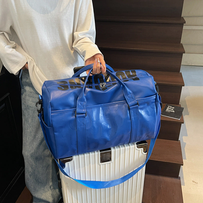 Sporty Travel Bag With Reinforced Bottom Kalsten