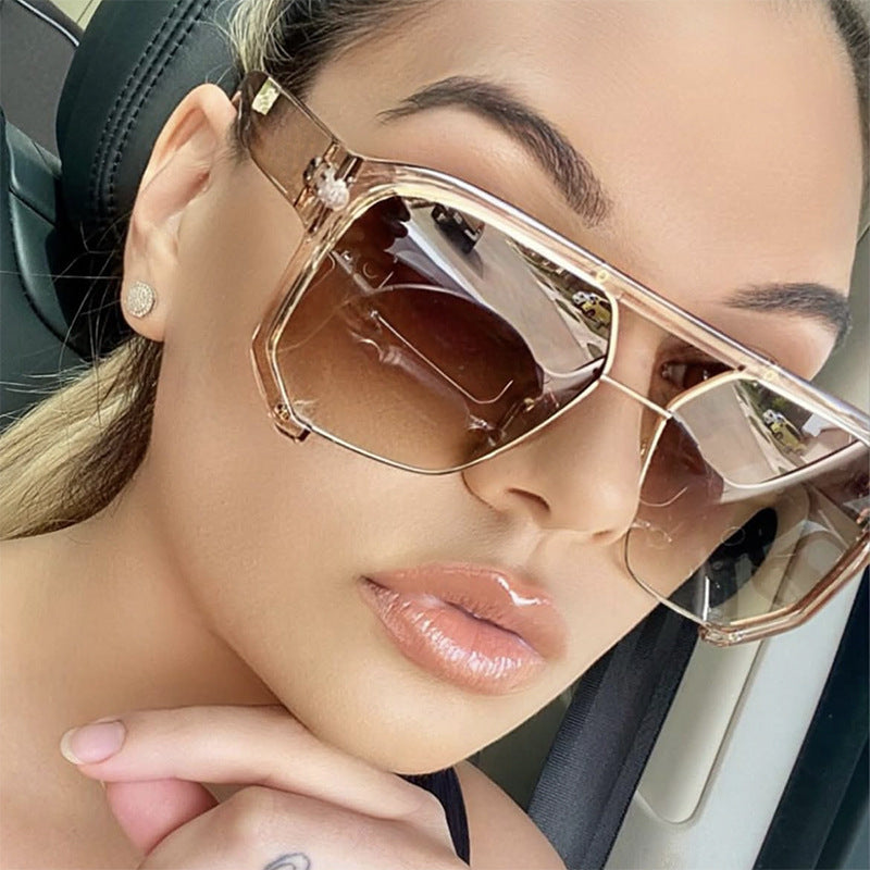 Ladies fashionable oversized sunglasses with elegant, faceted frame construction Kalsten