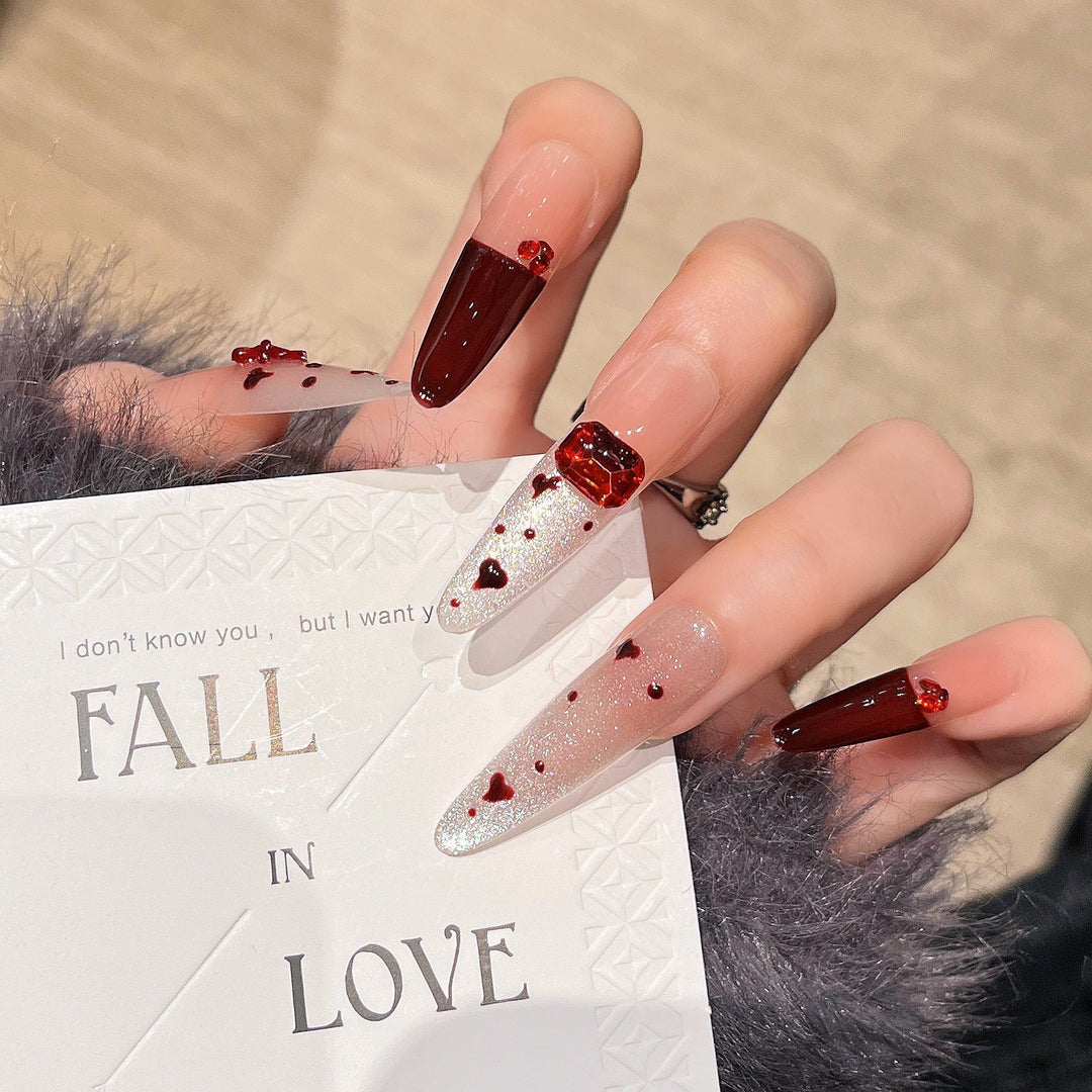Heart-Embellished Press-On Nail Art Kalsten