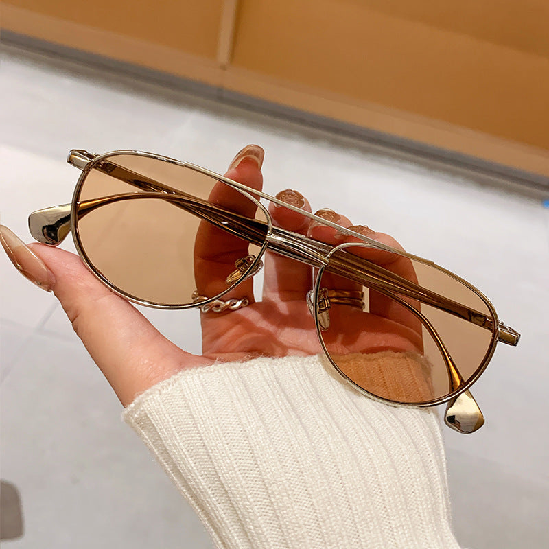 Ladies fashionable pilot sunglasses with elegant gold frame Kalsten