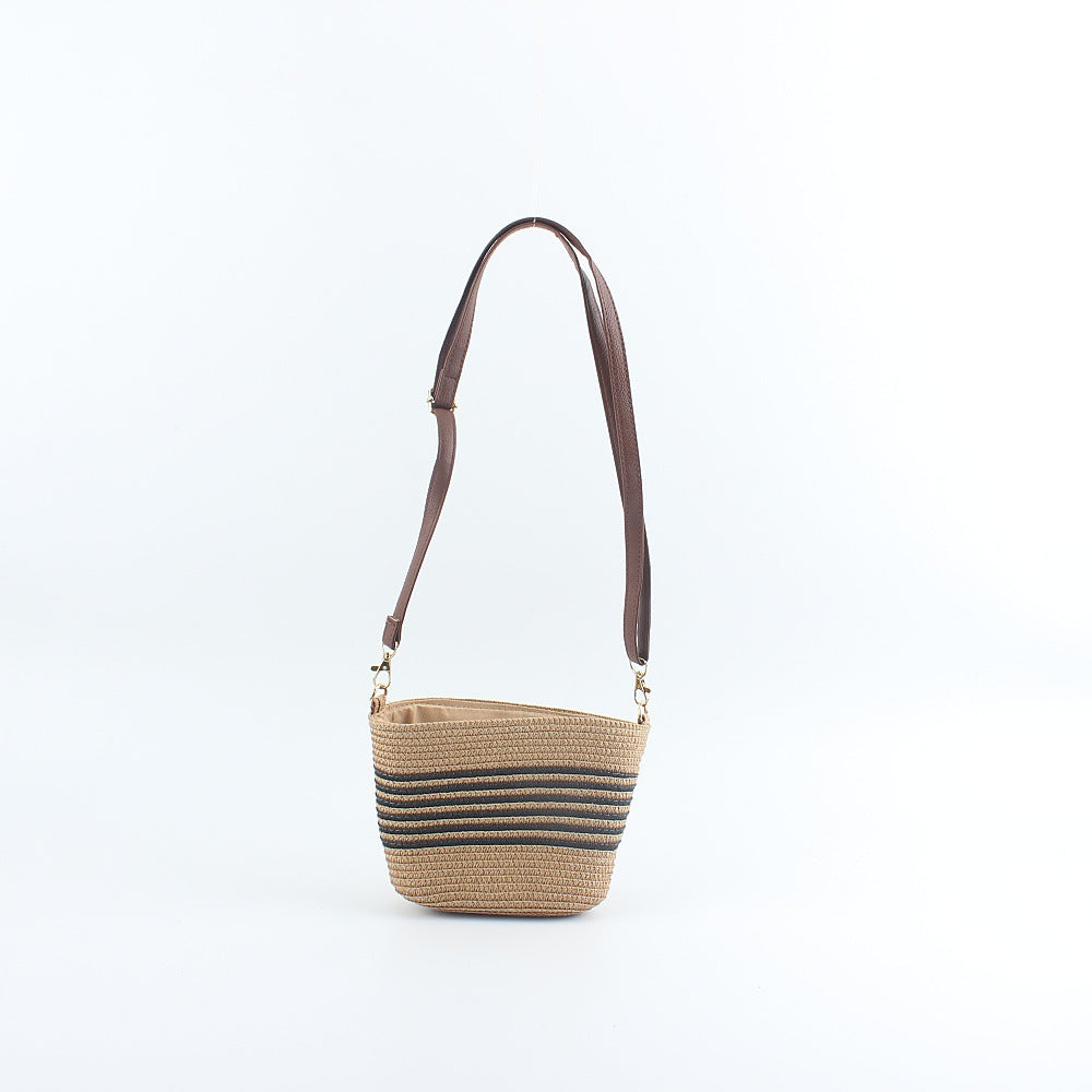Shoulder bag with adjustable shoulder strap and structured design Kalsten