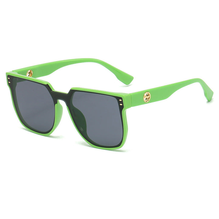 Women striking sunglasses with a distinctive geometric frame Kalsten