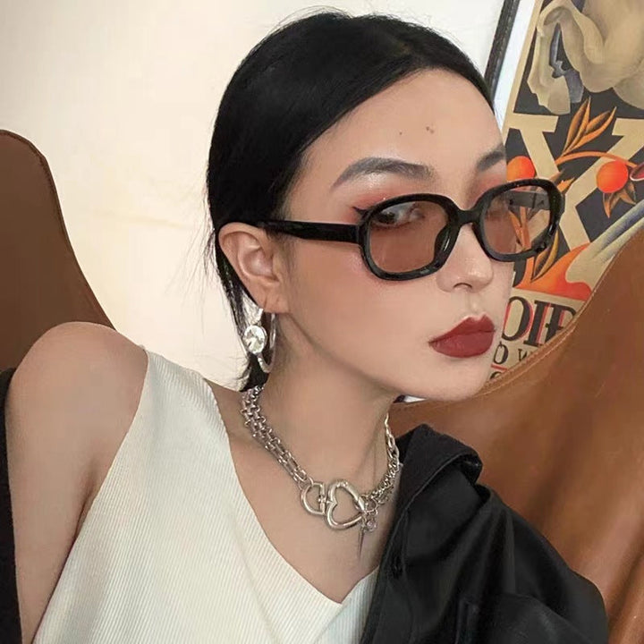 Women's stylish sunglasses in modern oval design Kalsten
