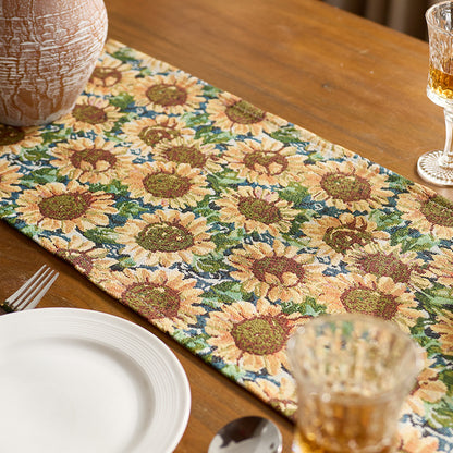 Elegant Floral Pattern Table Runner