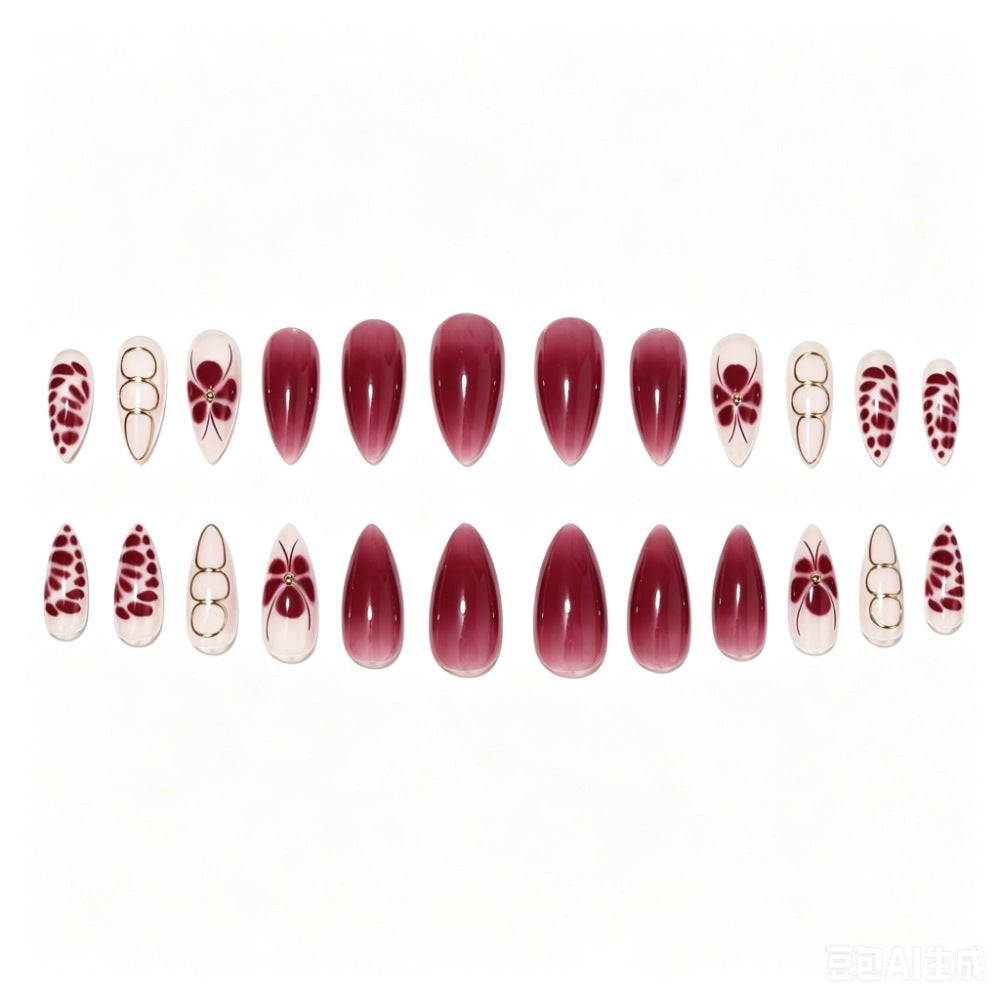 Artificial nails with elaborate flower designs and elegant accents Kalsten