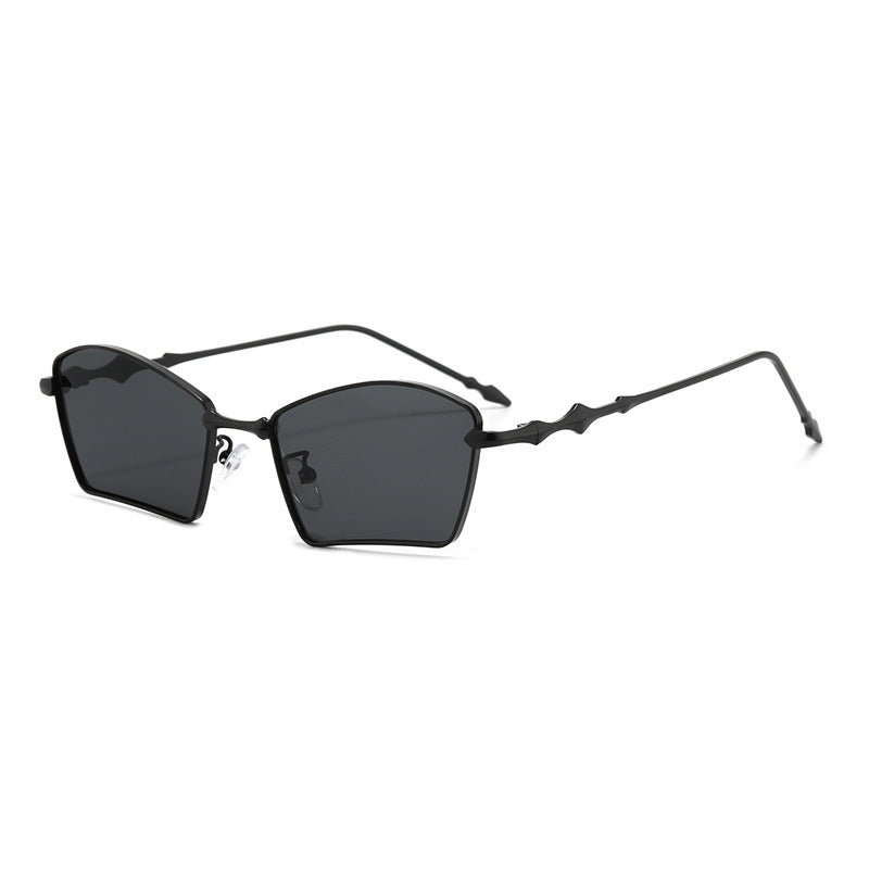 Ladies trendy sunglasses with geometric frame and gradient lenses Kalsten