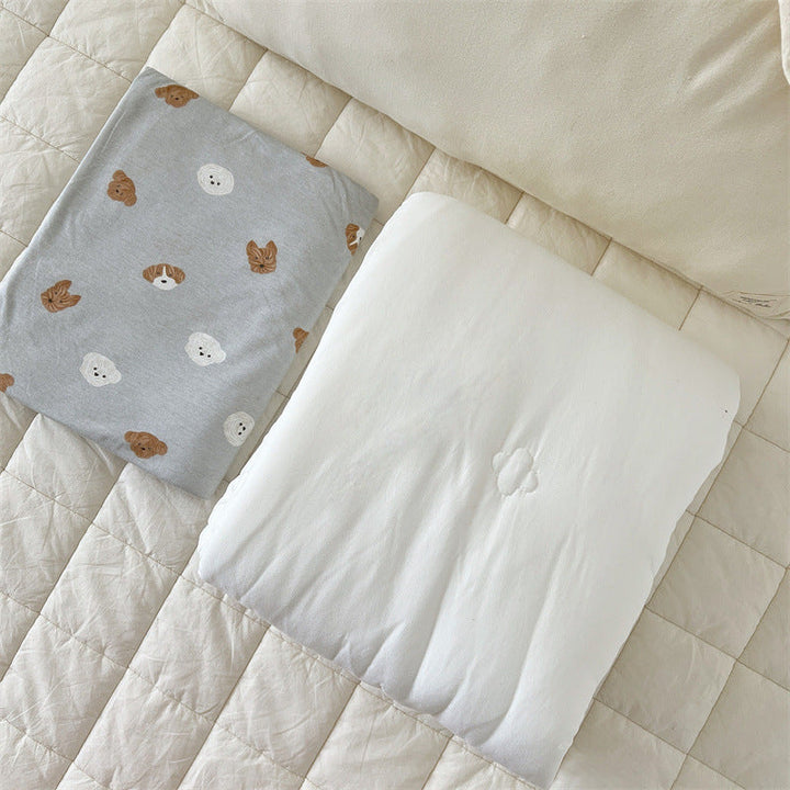 Unisex cotton pillowcase with cheerful bear design Kalsten