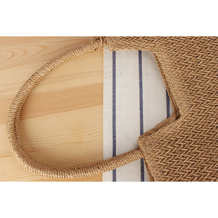 Elegant straw bag with practical tassels Kalsten