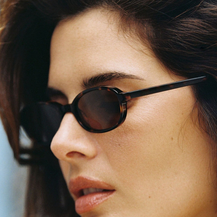 Ladies fashionable sunglasses in elegant tortoiseshell design Kalsten