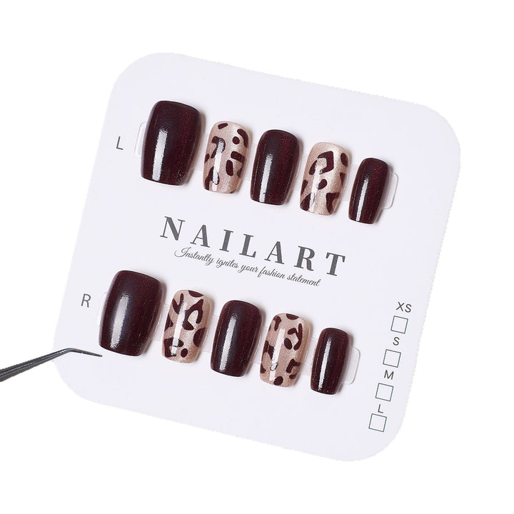 Artificial nails with modern swirl design Kalsten
