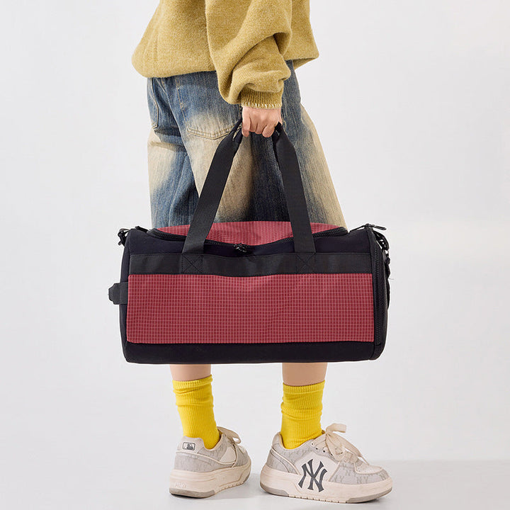 Practical sports and travel bag with ergonomic details Kalsten