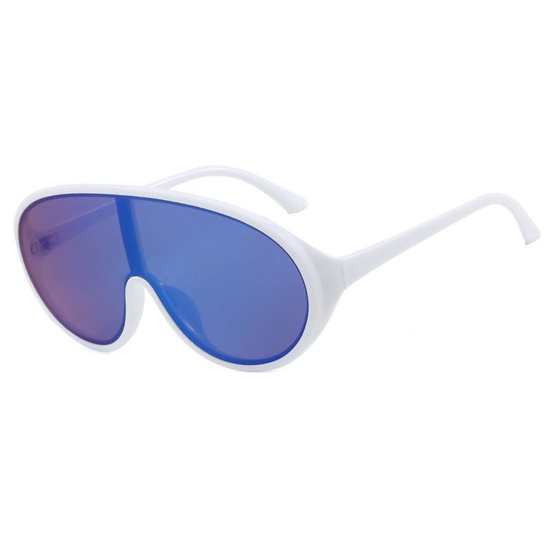 Women's futuristic sunglasses with large lenses and ergonomic frame Kalsten