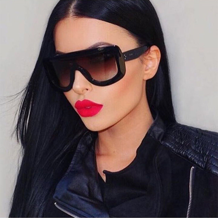 Women's sporty oversized sunglasses with futuristic design Kalsten