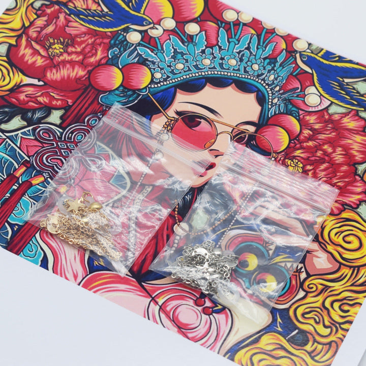 Stylish Star-Detail Eyewear Chain Kalsten