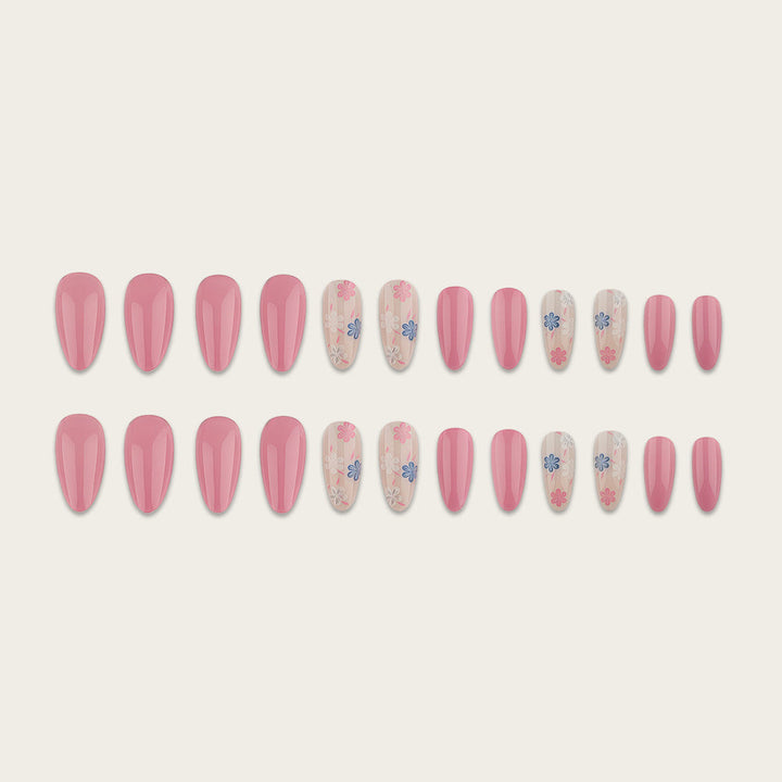 Artificial Nails in Elegant Flower Design Kalsten