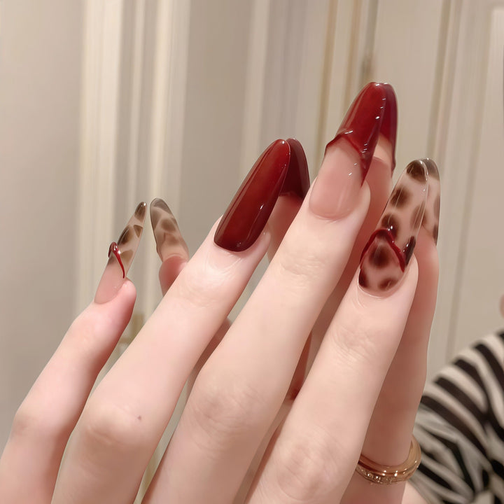 Artificial Nail Set with Stylish Design Kalsten