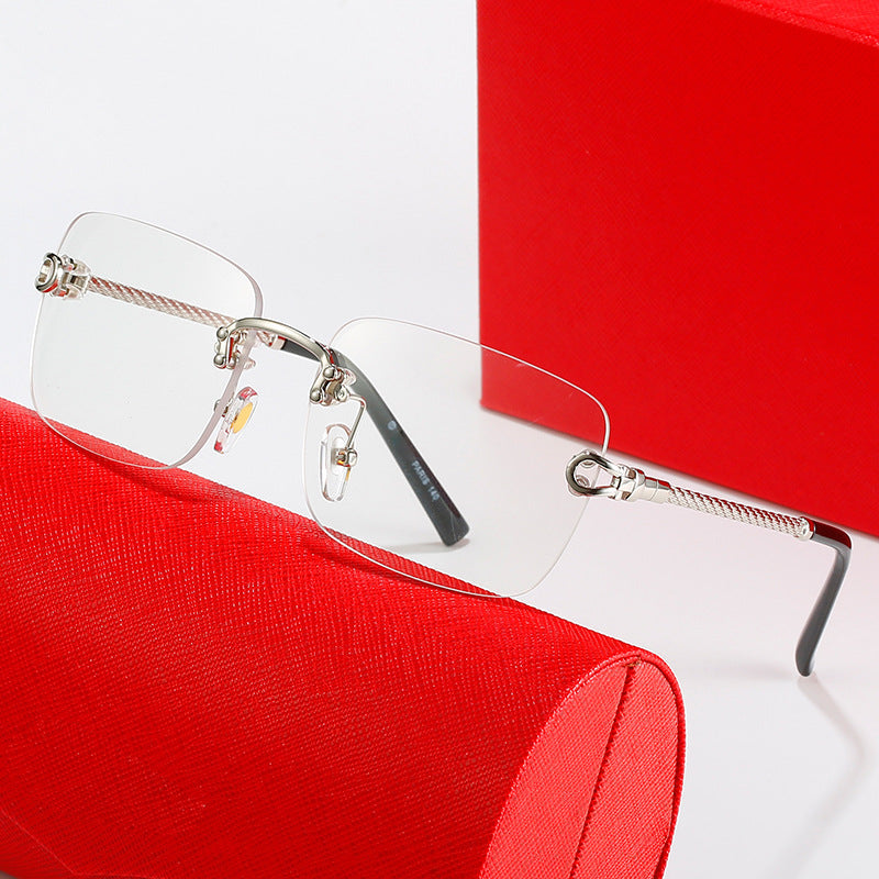 Women's square sunglasses with luxurious, gold-accented frame and protective lenses Kalsten