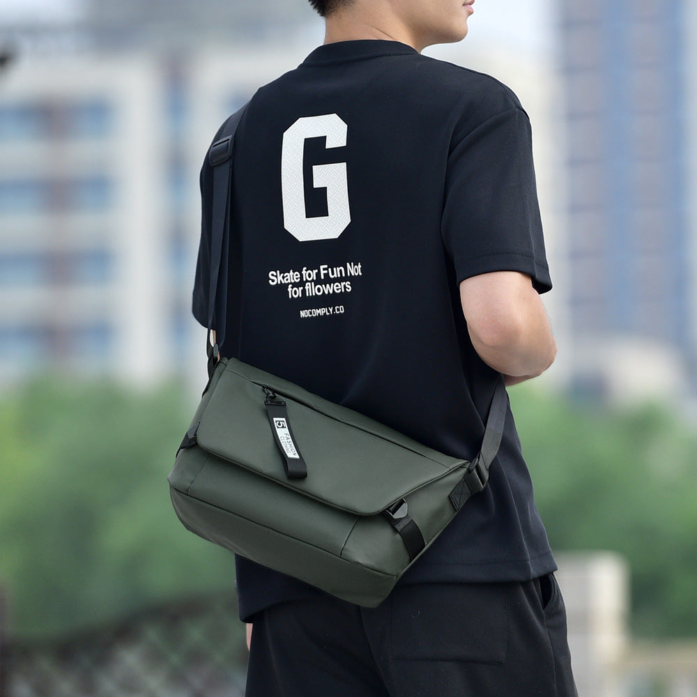 Contemporary Waterproof Messenger Bag Kalsten