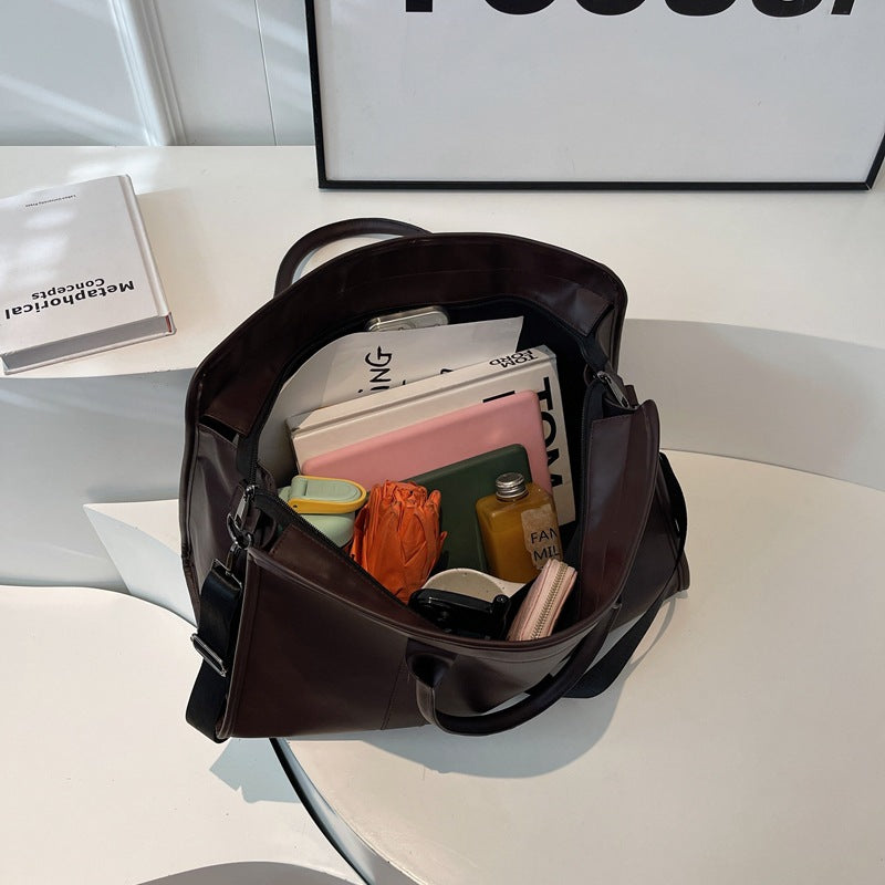 Elegant and Spacious Briefcase Kalsten