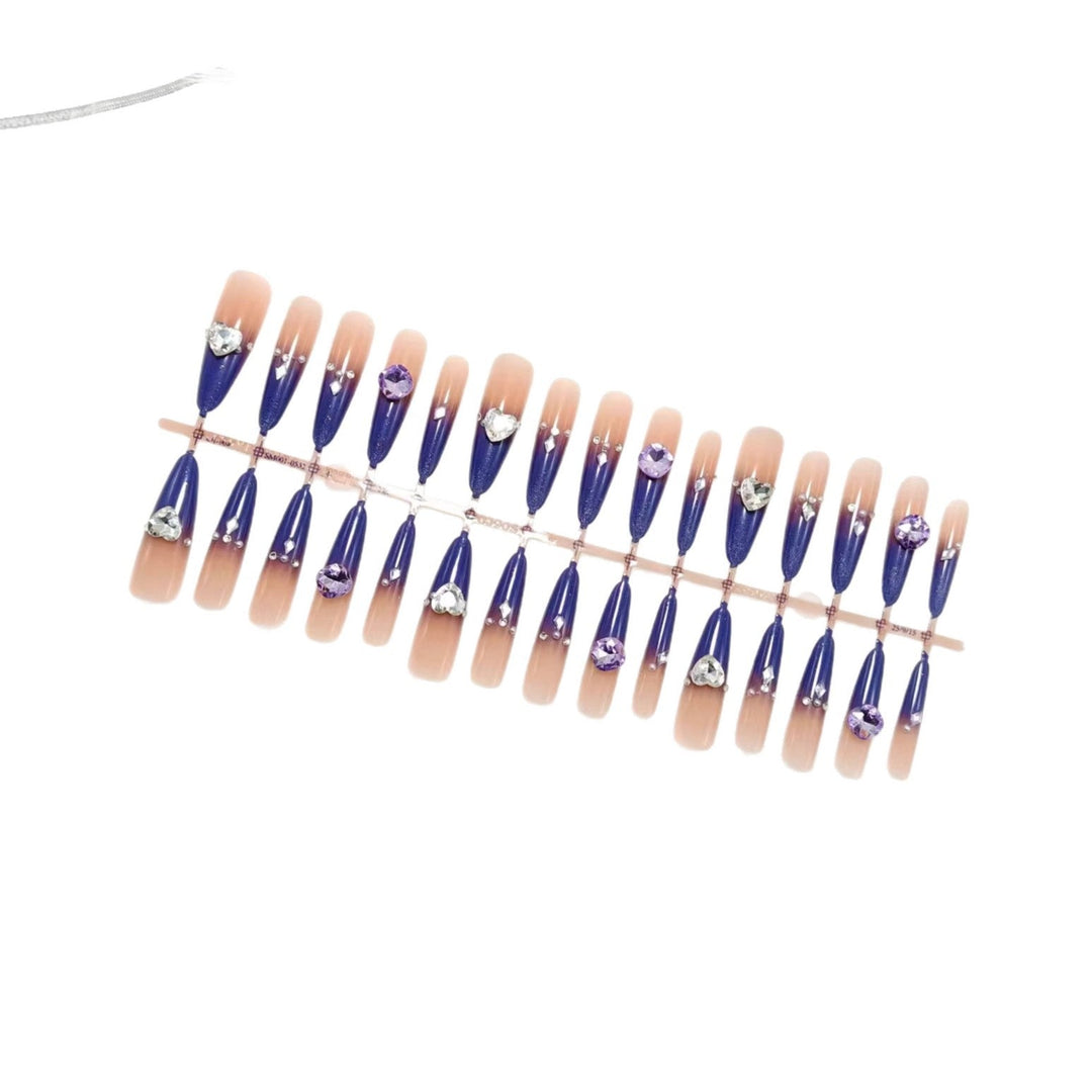 Artificial nails with elegant glitter design and 3D rhinestone accents Kalsten