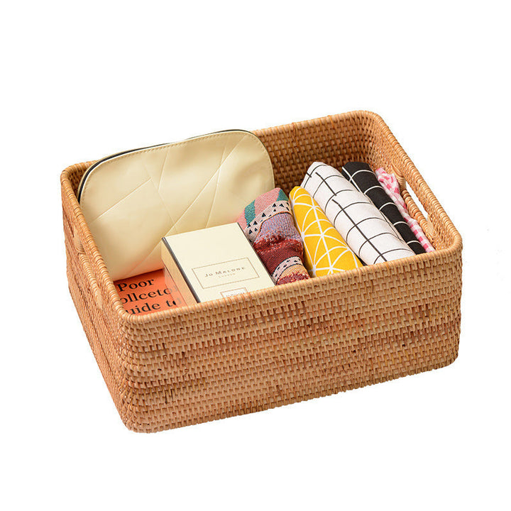 Women rectangular storage basket made of natural material Kalsten