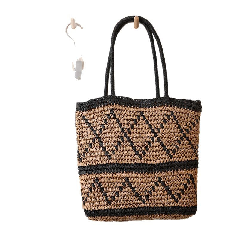 Handcrafted wicker bag with geometric pattern Kalsten