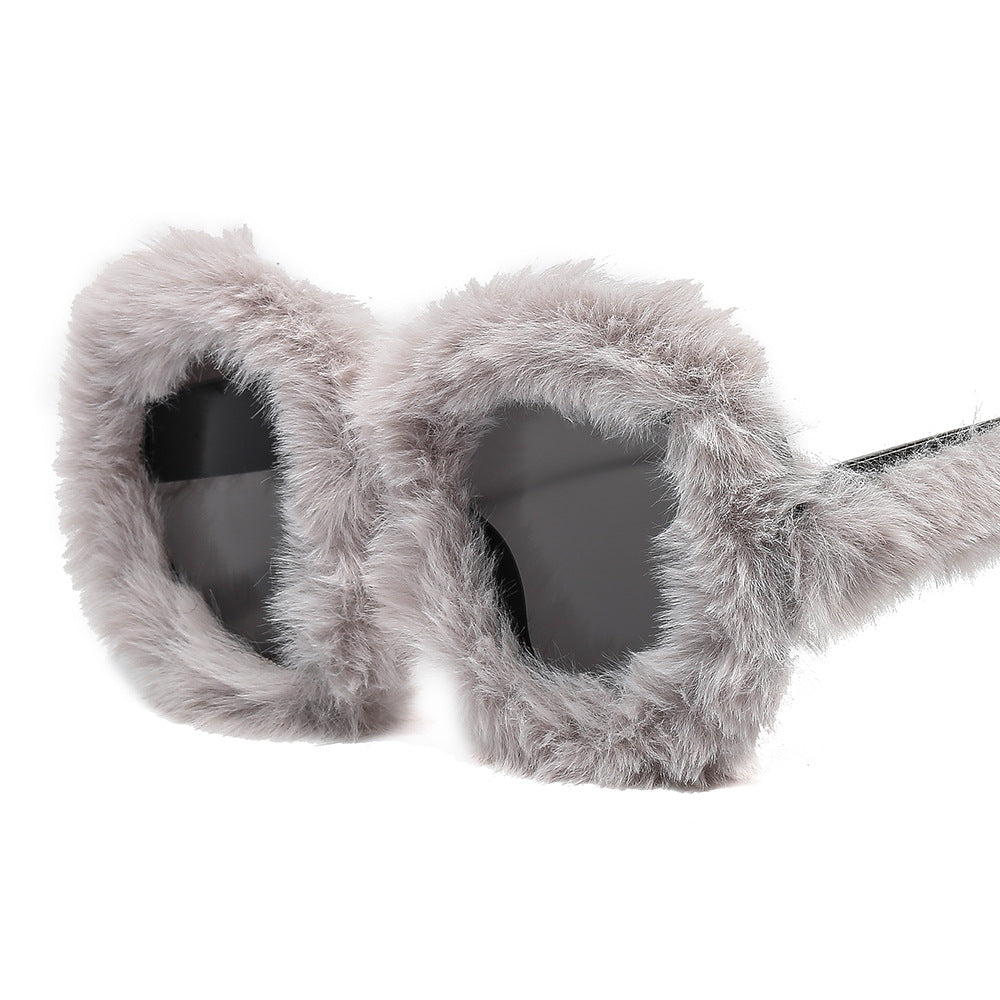 Ladies eye-catching oversized sunglasses with a unique fur touch Kalsten